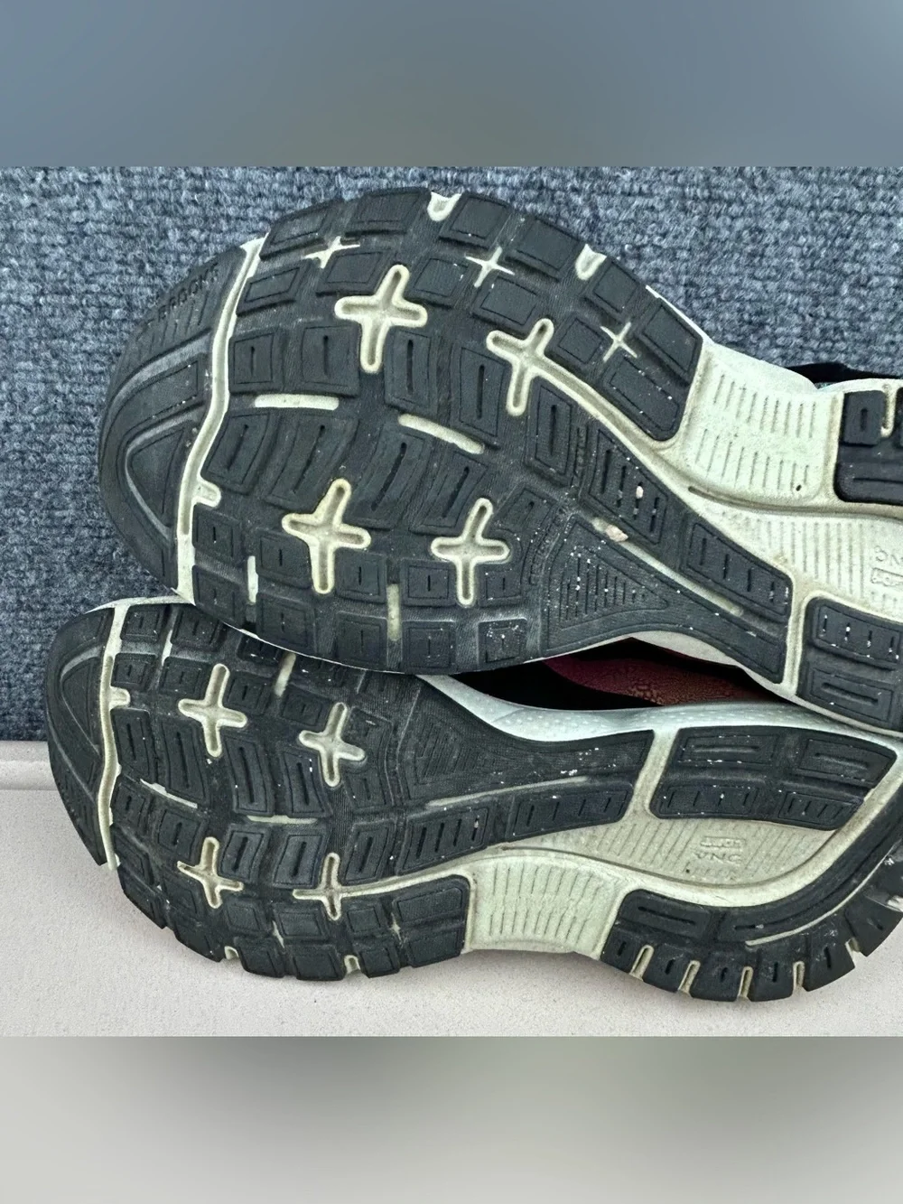 Brooks Trace 3 women’s lightweight running shoes sneakers size 8